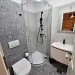 Gaj - Guest With Charm Bed & Breakfast