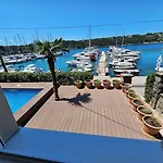 Gaj - Guest With Charm 3* Omisalj