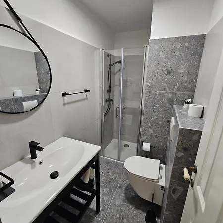 Gaj Nocleg ze śniadaniem 3*