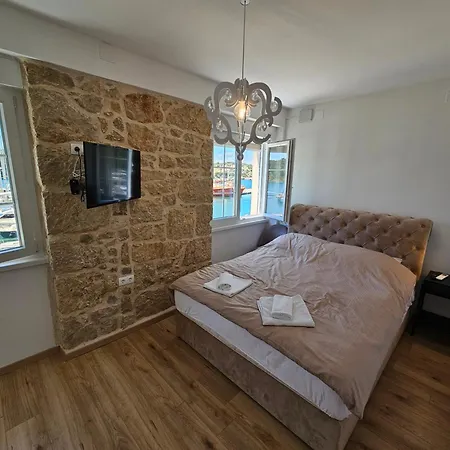 Gaj - Guest With Charm Nocleg ze śniadaniem Omišalj