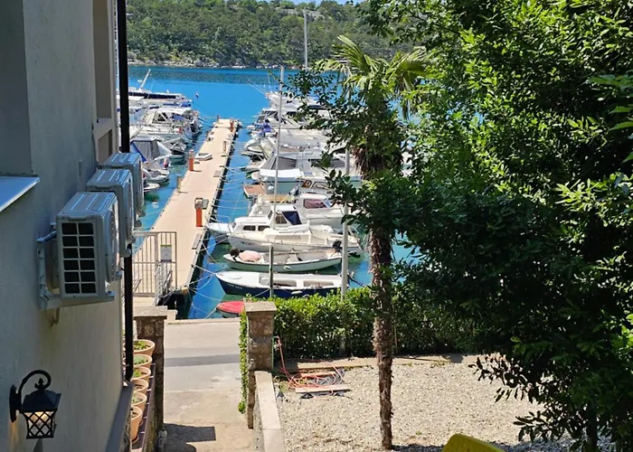 Gaj Couette-café Omišalj