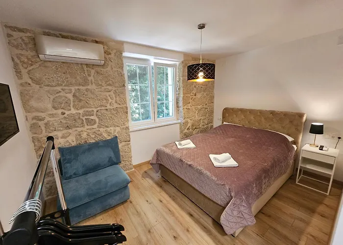 Gaj Couette-café 3*