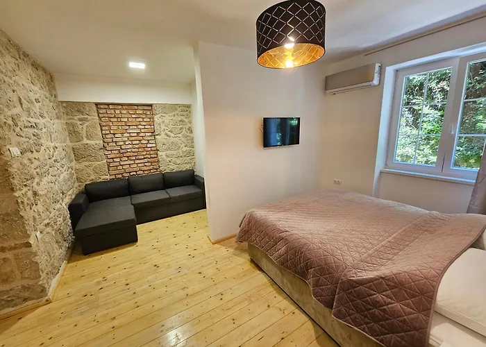 Gaj Couette-café 3*