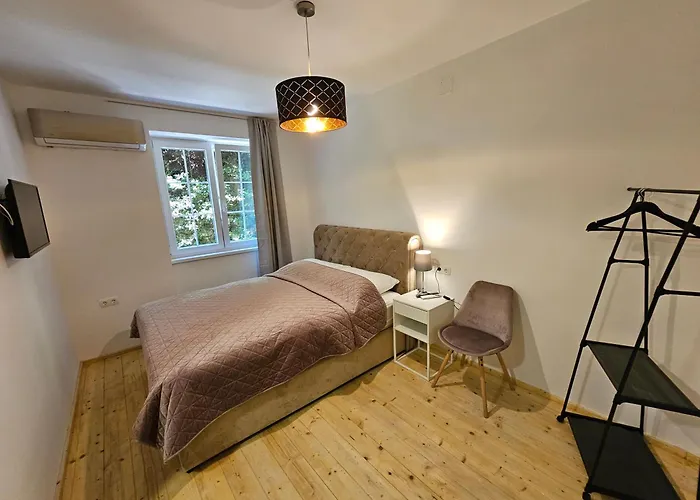 Gaj Couette-café 3*