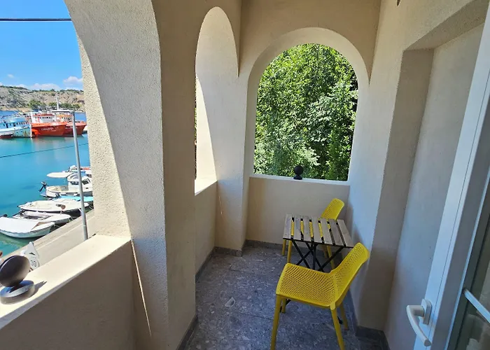 Couette-café Gaj 3*