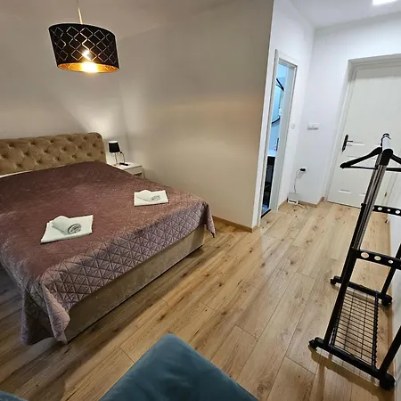 Gaj - Guest With Charm B&B