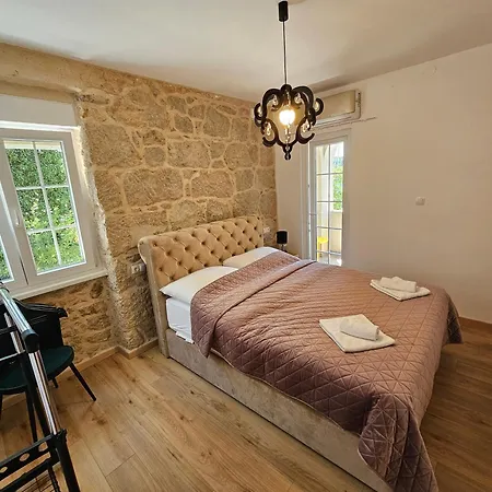 Bed & Breakfast Gaj - Guest With Charm 3*